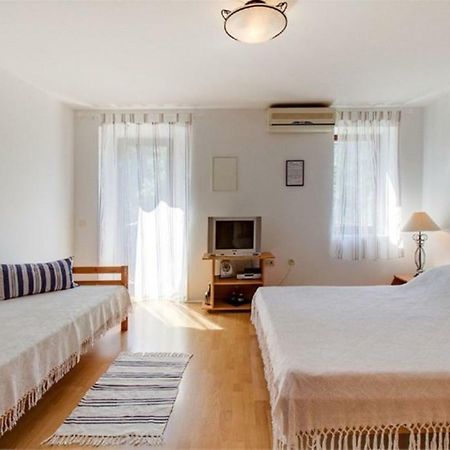 Apartments Jelena Veli Lošinj Eksteriør billede